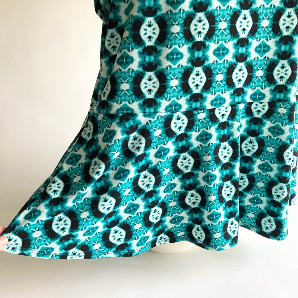 New Dana Buchman Green white Black Polyester Short Sleeves Blouse size XXL - Picture 10 of 13
